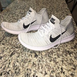 Nike Flyknit Sneakers